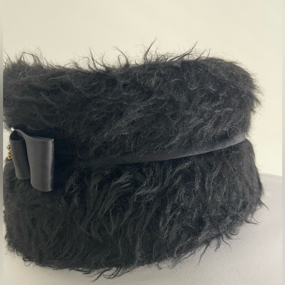 Vintage Black Cloche, Pillbox, or Toque Faux Fur Union Made Hat - Picture 2 of 5